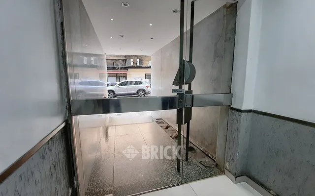 ALVEAR, MARCELO T. DE al 2400 Piso 7 19
