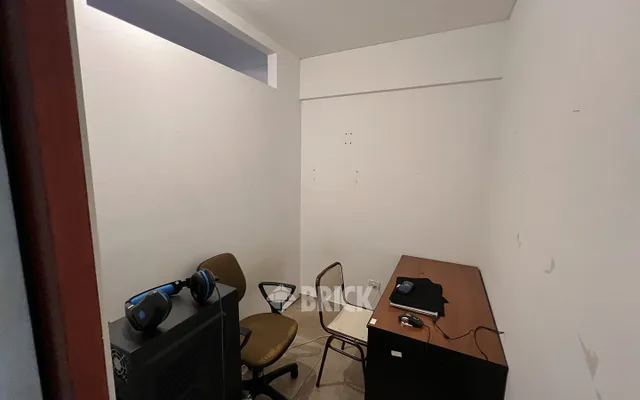 ARANGUREN, JUAN F., DR. al 1800 Piso 1 15