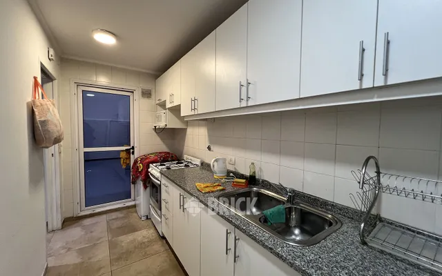 ARANGUREN, JUAN F., DR. al 1800 Piso 1 18