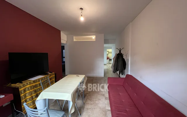 ARANGUREN, JUAN F., DR. al 1800 Piso 1 3