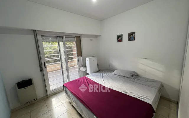 ARANGUREN, JUAN F., DR. al 1800 Piso 1 5