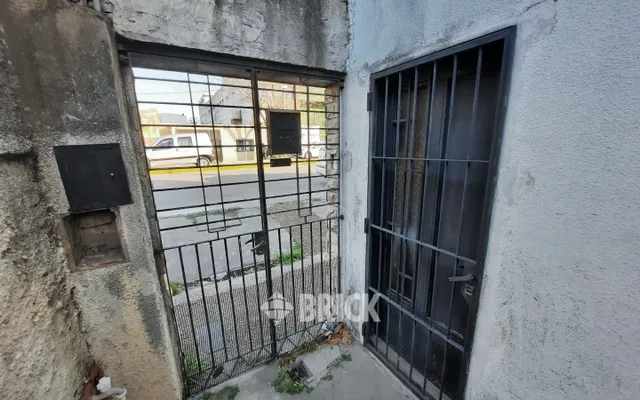 LAMADRID, AV. al 1600 60