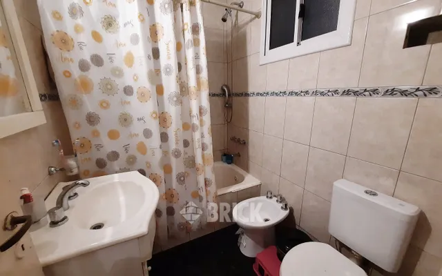 RIVADAVIA AV. al 2000 Piso 8 14