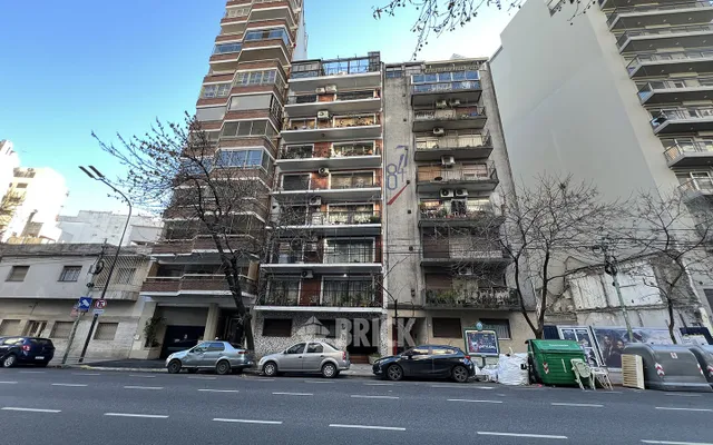 ALBERDI, JUAN BAUTISTA AV. al 800 Piso 7 13
