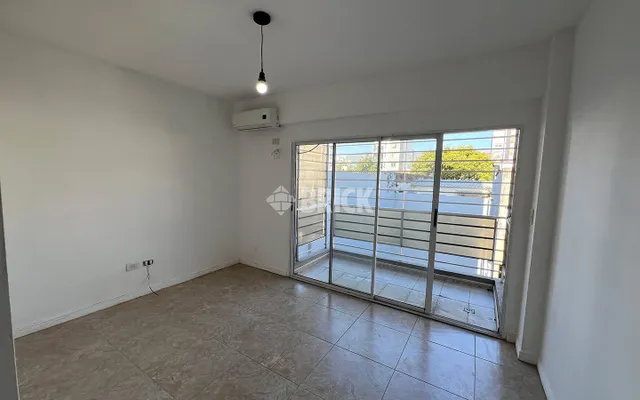 AVELLANEDA AV. al 1600 Piso 2 3