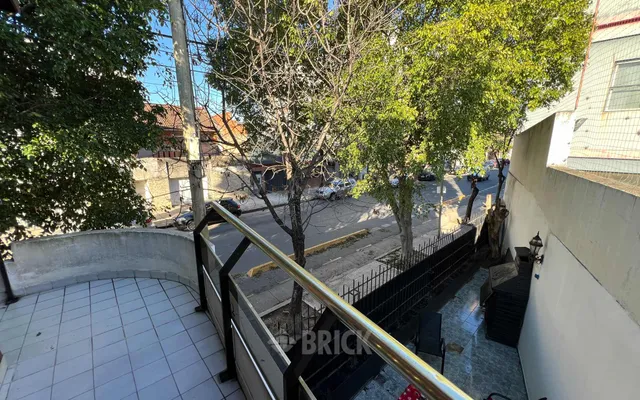 DOBLAS al 1700 Piso PB 30