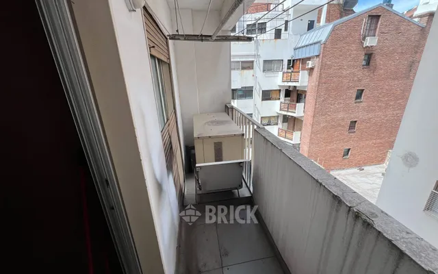 ALBERDI, JUAN B., AV. al 1000 Piso 6 42