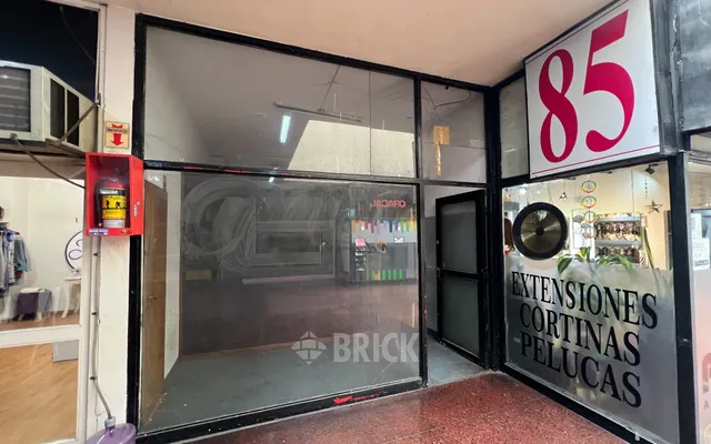 SANTA FE, AV. al 2400 Piso 1 Loc. 83 5