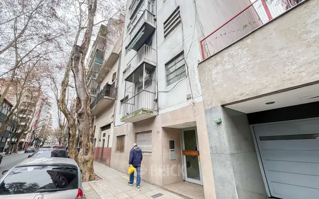 COLOMBRES al 100 Piso 8 14