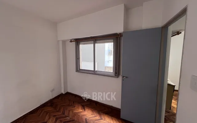 TRELLES, MANUEL R. al 800 Piso 2 5