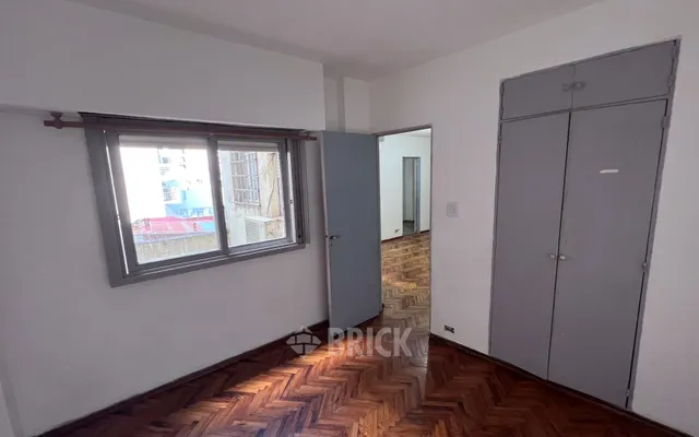 TRELLES, MANUEL R. al 800 Piso 2 6