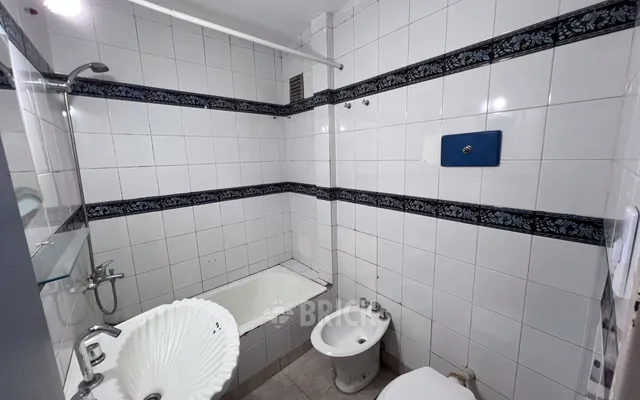 TRELLES, MANUEL R. al 800 Piso 2 7