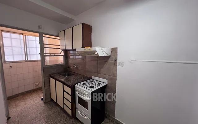 TRELLES, MANUEL R. al 800 Piso 2 8
