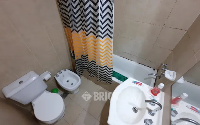 URIBURU JOSE E., PRES. al 500 Piso 6 16