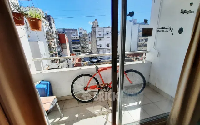 URIBURU JOSE E., PRES. al 500 Piso 6 4