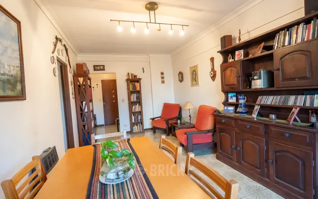 FRANKLIN al 2400 Piso 1 6