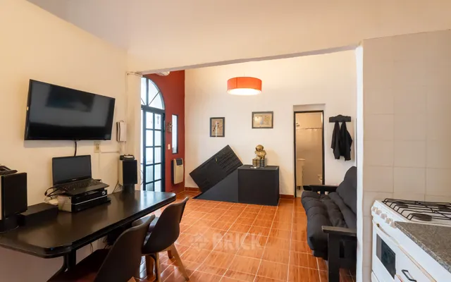 ALVAREZ THOMAS, AV. al 800 Piso PB 7