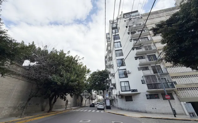 AZCUENAGA al 1900 Piso 2 29