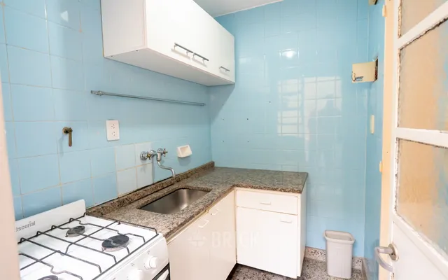 RIVADAVIA, AV. al 6100 Piso 2 11