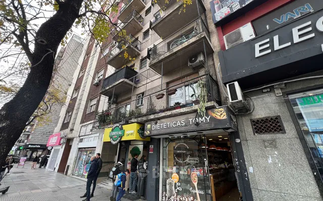 RIVADAVIA, AV. al 6100 Piso 2 13