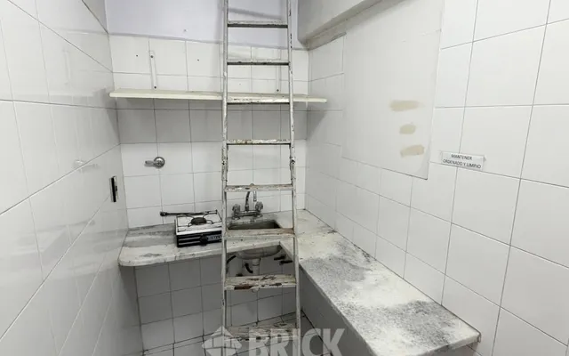 BROWN, ALMIRANTE, AV. al 2300 42