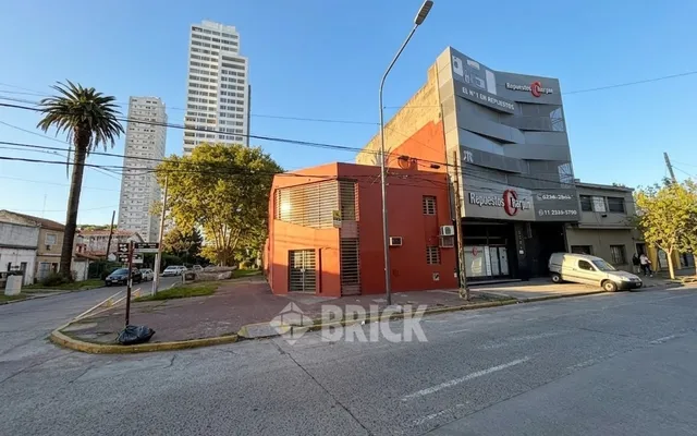 BROWN, ALMIRANTE, AV. al 2300 46