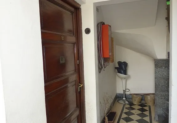 ARANGUREN, JUAN F., DR. al 1800 Piso PB 19