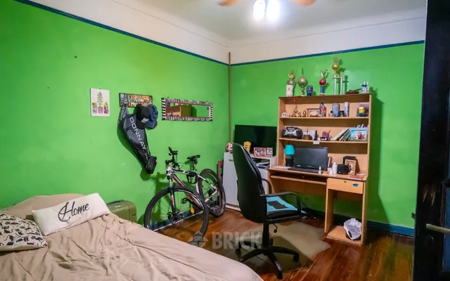 ARANGUREN, JUAN F., DR. al 1800 Piso PB 9