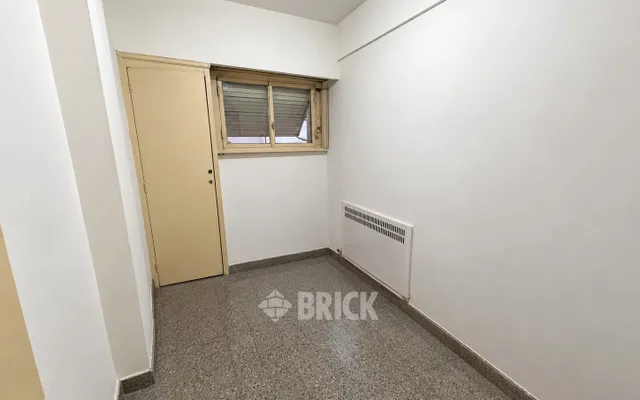 ALVEAR, MARCELO T. DE al 2000 Piso 1 20