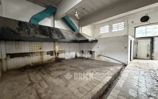 YRIGOYEN, HIPOLITO, AV. al 8200 26