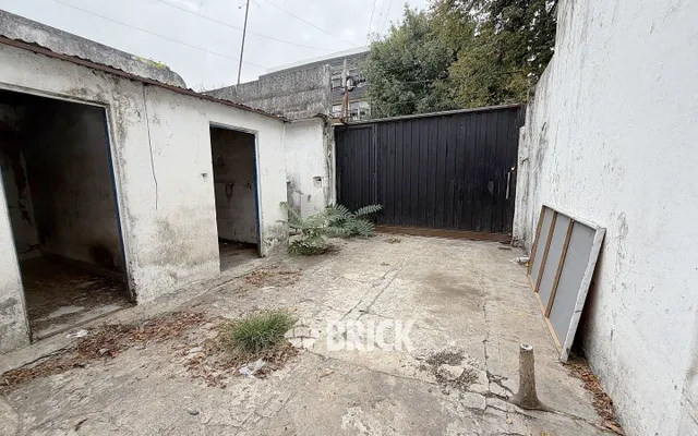 YRIGOYEN, HIPOLITO, AV. al 8200 34