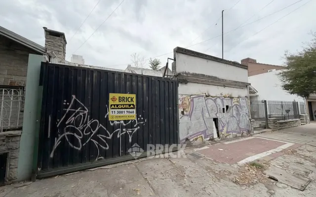 YRIGOYEN, HIPOLITO, AV. al 8200 36