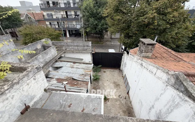YRIGOYEN, HIPOLITO, AV. al 8200 38