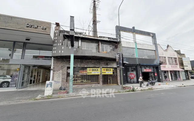 YRIGOYEN, HIPOLITO, AV. al 8200 73