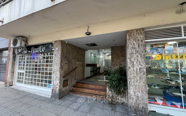 OTAMENDI al 200 Piso 8 8
