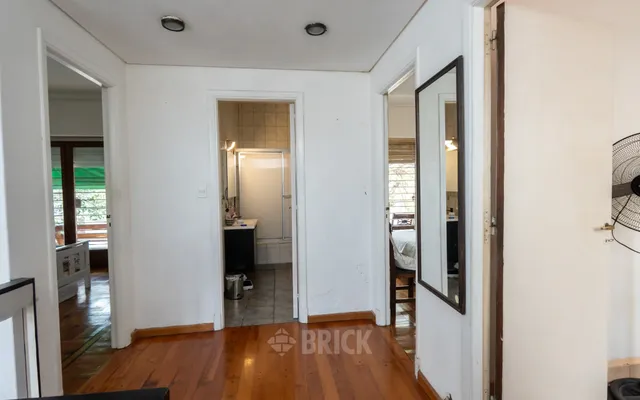 BAUNESS al 200 Piso PB 16