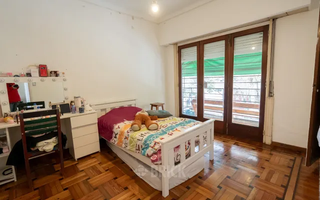 BAUNESS al 200 Piso PB 24