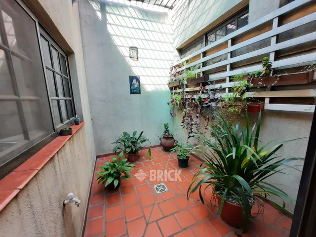 PERON, EVA, AV. al 2700 10