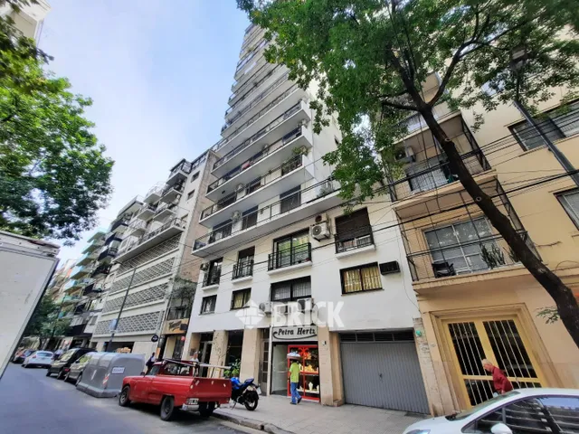 BULNES al 1900 Piso 12 30