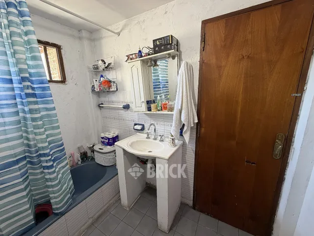 SARMIENTO al 1700 Piso PB 39