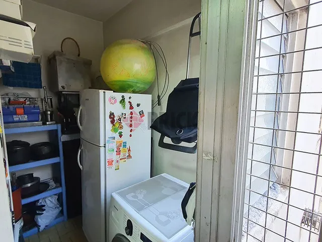 ARANGUREN, JUAN F., DR. al 1200 Piso 2 12