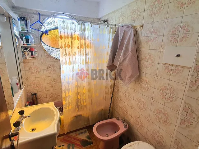 ARANGUREN, JUAN F., DR. al 1200 Piso 2 8