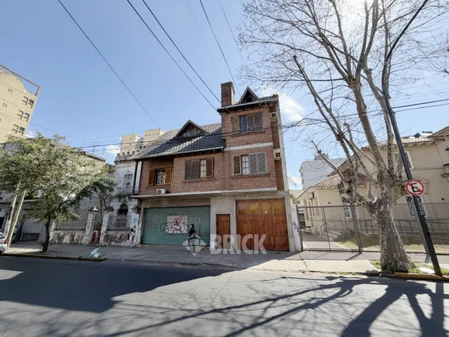 SARMIENTO al 1700 Piso PB 33