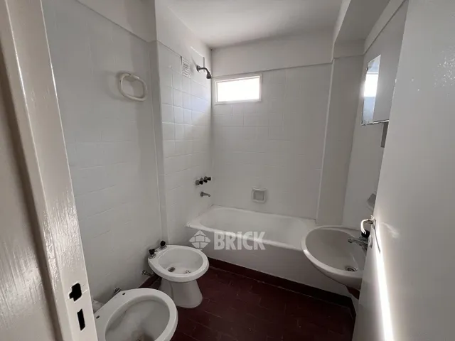 SUIPACHA al 700 Piso 10 5