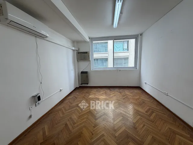 ALVEAR, MARCELO T. DE al 900 Piso 2 1