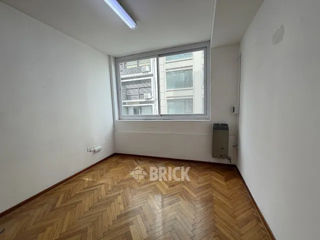 ALVEAR, MARCELO T. DE al 900 Piso 2 12