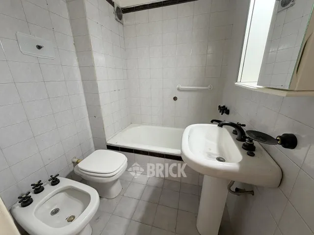 ALVEAR, MARCELO T. DE al 900 Piso 2 15
