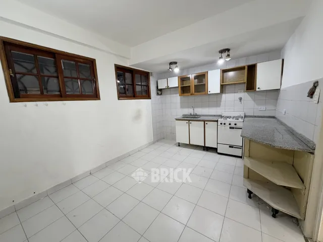 ALVEAR, MARCELO T. DE al 900 Piso 2 17