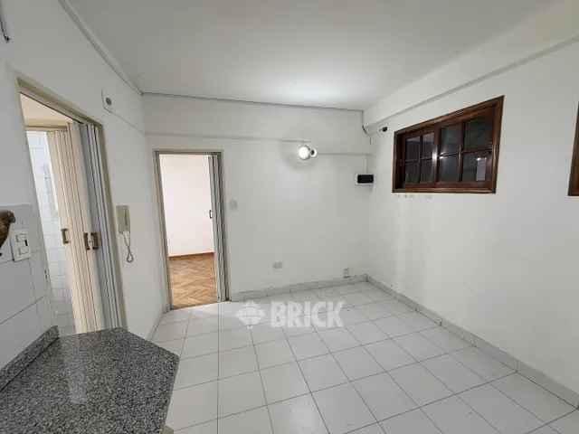 ALVEAR, MARCELO T. DE al 900 Piso 2 20