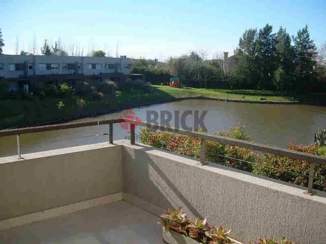 Bº LAGO ESCONDIDO 18